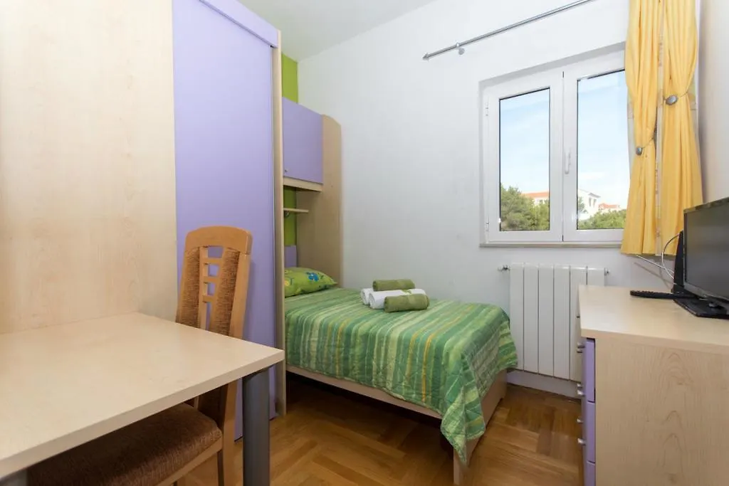 Apartments Meri Seget Vranjica