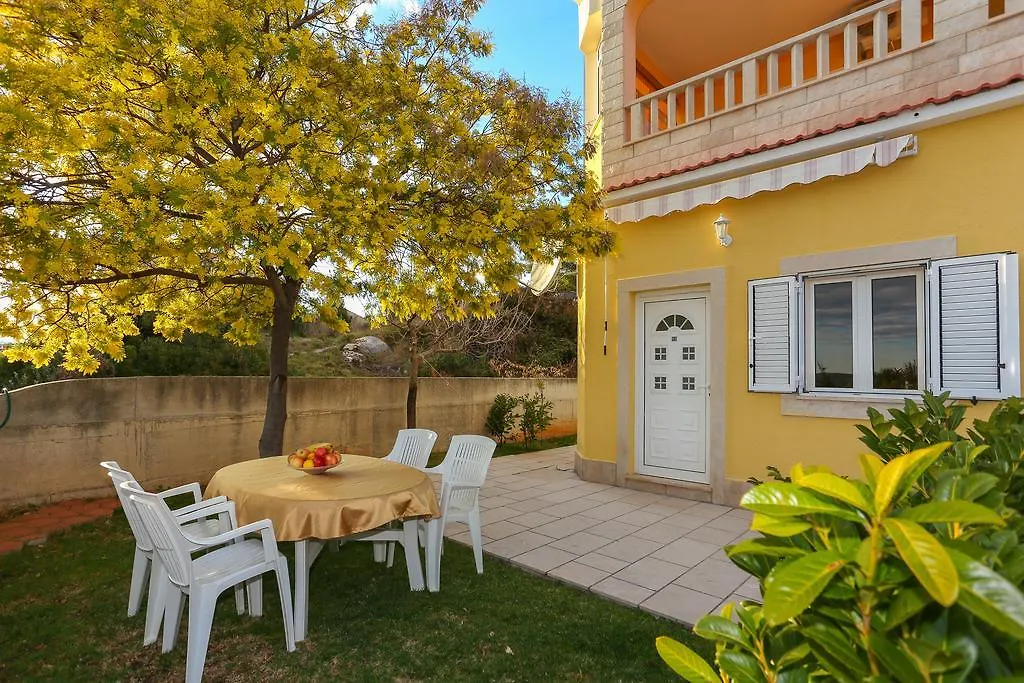 Apartments Meri Seget Vranjica 0*,  Croatia
