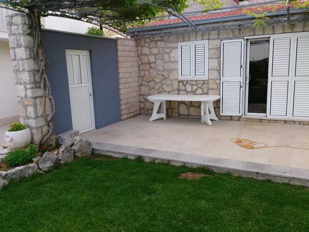 Apartments Meri Seget Vranjica 0*,  Croatia
