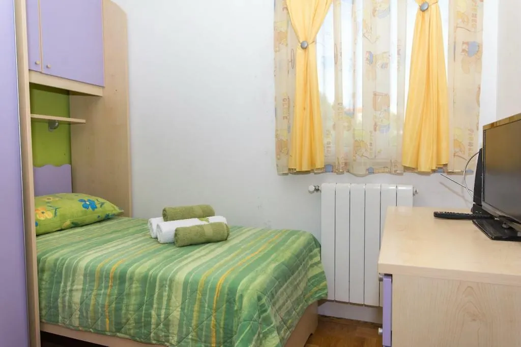 Apartments Meri Seget Vranjica Croatia