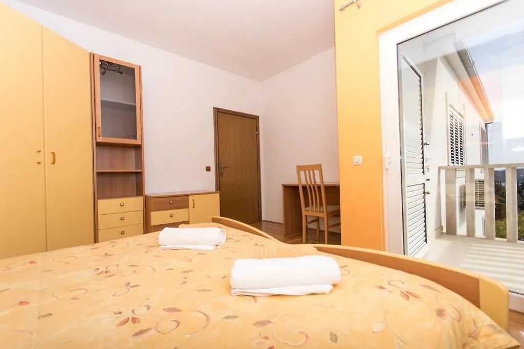 Apartments Meri Seget Vranjica Croatia