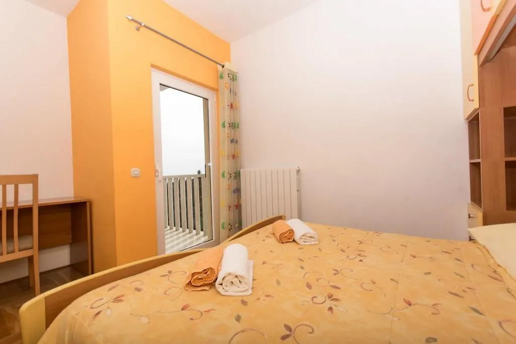 Apartments Meri Seget Vranjica Croatia